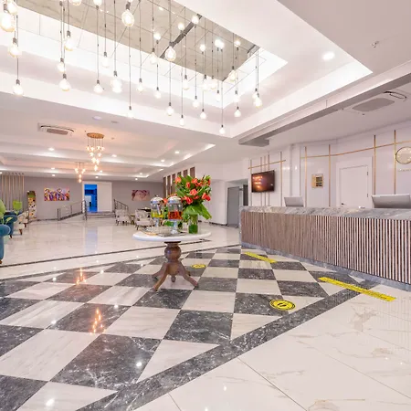 Royal Towers Lara