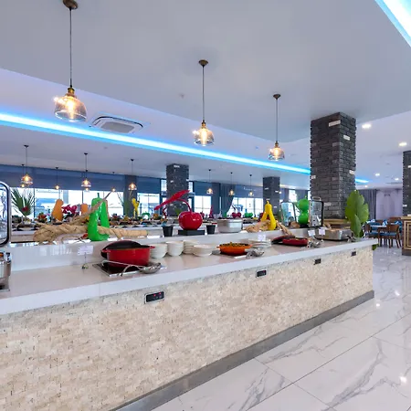 Royal Towers Lara 4*