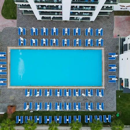 Royal Towers Lara